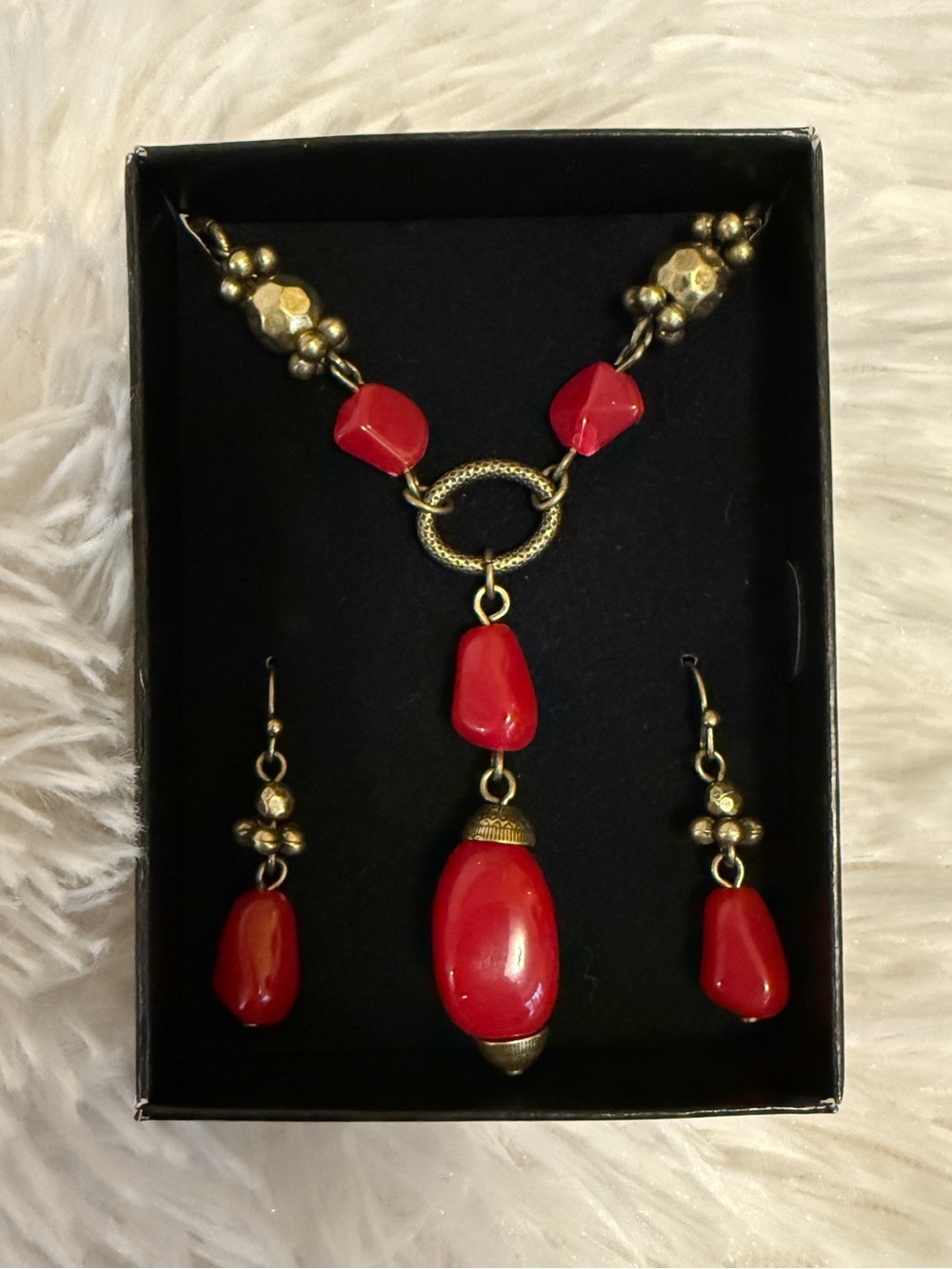 Avon Vintage Red and Bronze Pendant Necklace & Earring Set